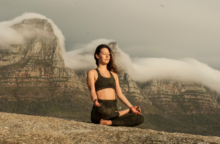 Beginner’s Guide to Meditation: How to Start Your Practice & Build Consistency